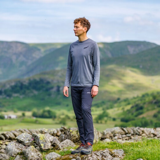 Inov-8 Graafinen T-paita Pitkähihainen 