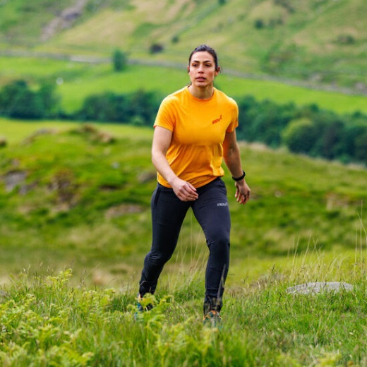 Inov-8 Graafinen T-paita Ss ''skiddaw'' Naisten Keltainen