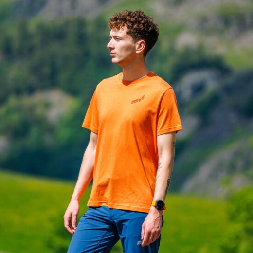 Oranssi Inov-8 Graafinen T-paita Lyhythihainen 